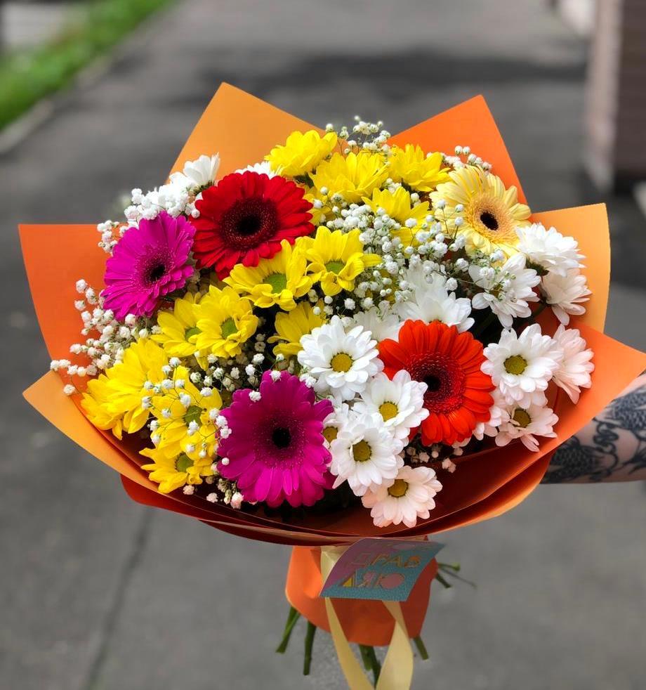 Букет цветов из: Герберы и Хризантемы в Ильинке Астраханской области
