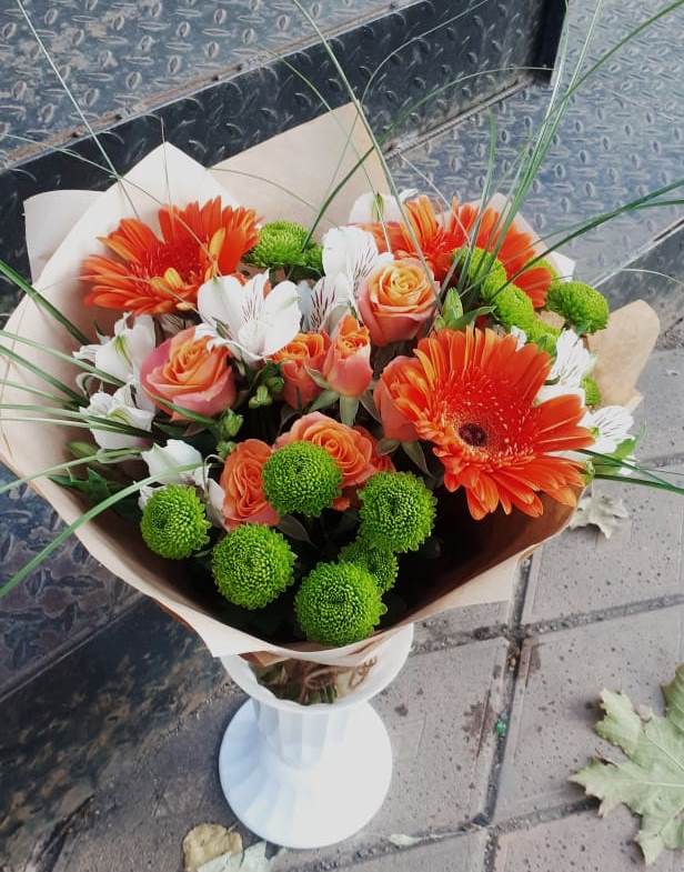 Букет цветов из: Герберы, Хризантемы, Альстромерии и Розы в Ильинке Астраханской области