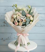 Букет цветов из:  Розы и Лизиантусы в Ильинке Астраханской области