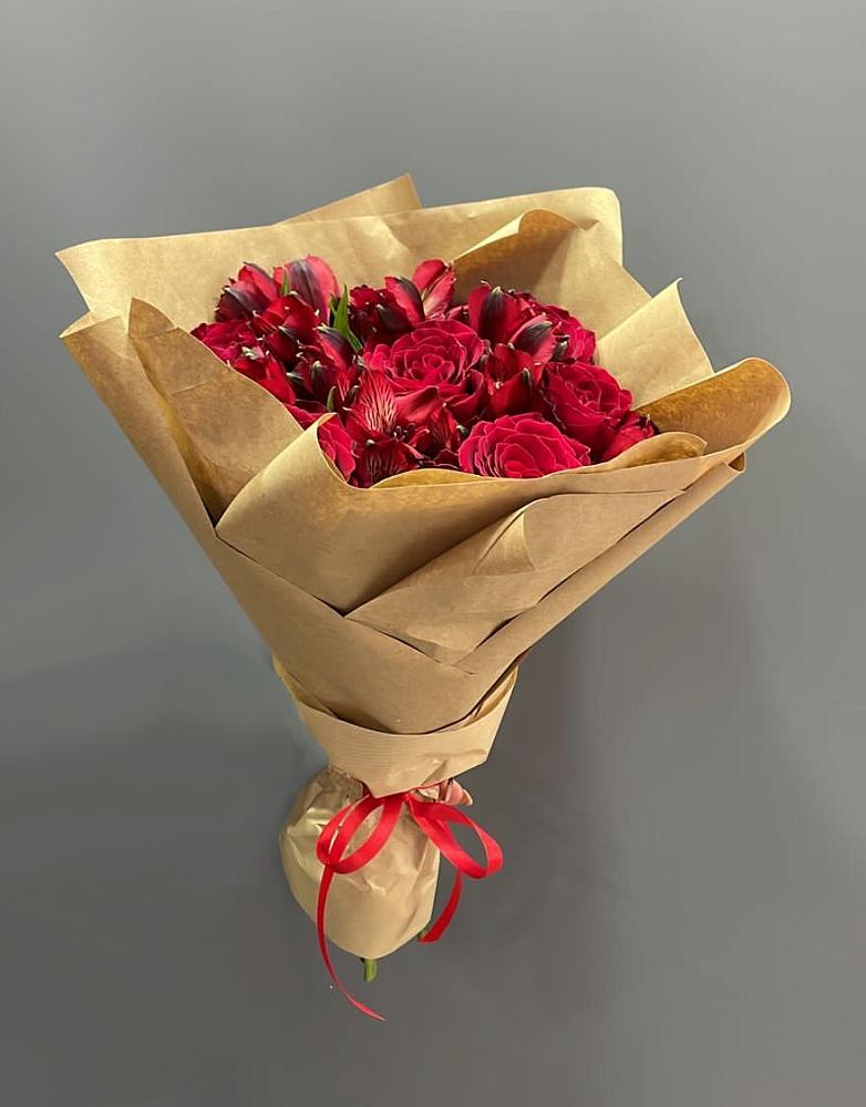 Букет цветов из: Альстромерии и Розы в Ильинке Астраханской области