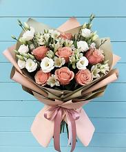 Букет цветов из:  Розы, Альстромерии и Лизиантусы в Ильинке Астраханской области