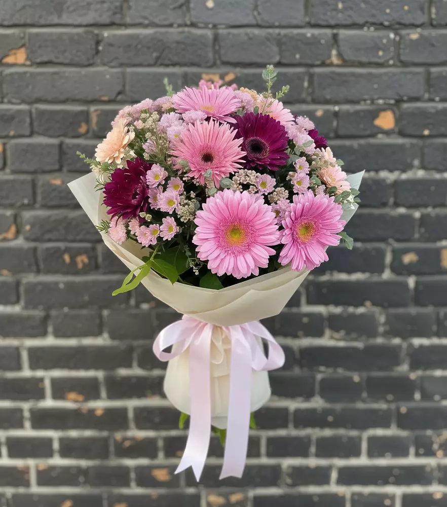 Букет цветов из: Герберы и Хризантемы в Ильинке Астраханской области
