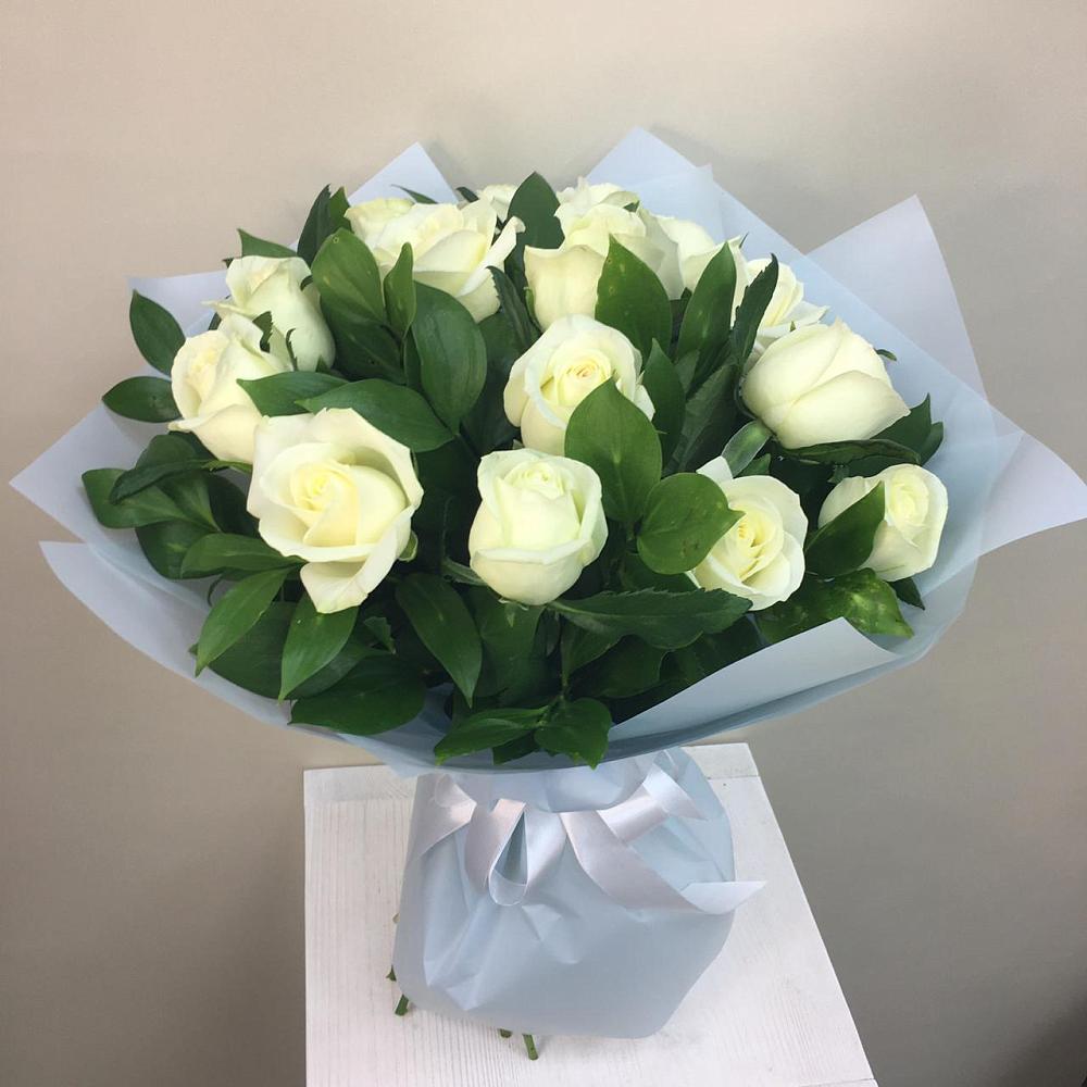 Букет 15 Белых роз Проуд в Ильинке Астраханской области