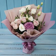 Букет цветов из:  Розы и Лизиантусы в Ильинке Астраханской области