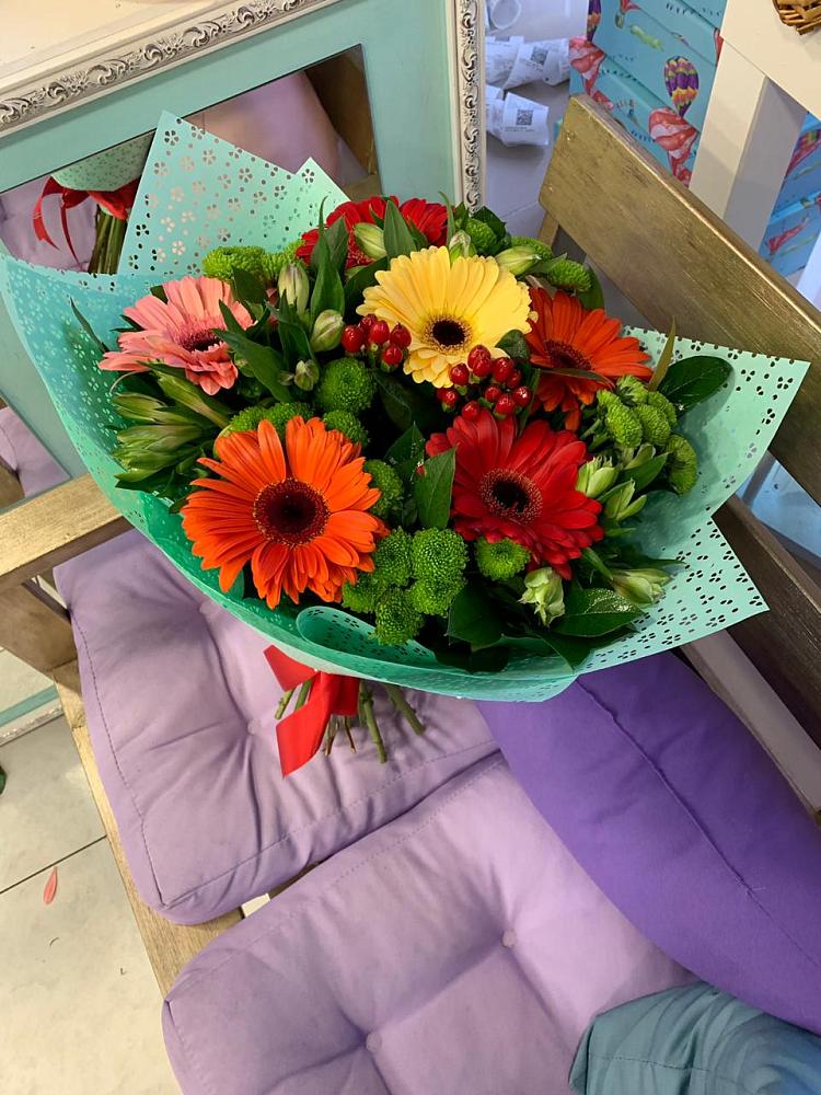 Букет цветов из: Герберы, Хризантемы и Альстромерии в Ильинке Астраханской области
