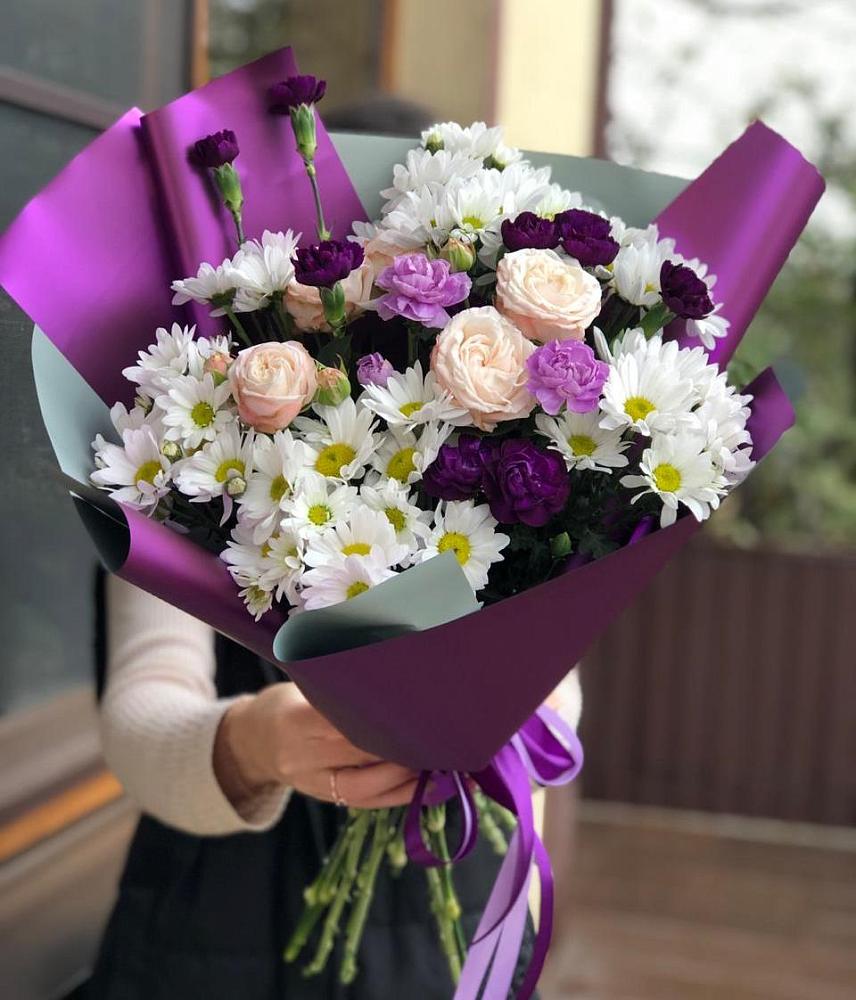 Букет цветов из: Хризантемы, Гвоздики и Розы в Ильинке Астраханской области