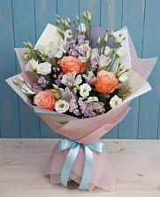 Букет цветов из:  Лизиантусы, Розы, Альстромерии и Гипсофила в Ильинке Астраханской области