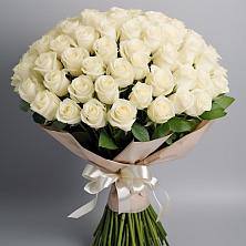 Букет 101 беля роза Белоснежка в Ильинке Астраханской области