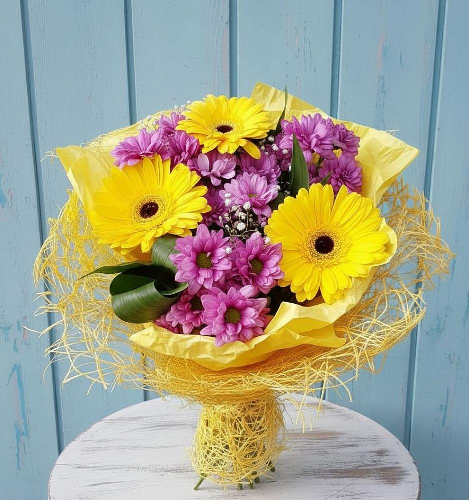 Букет цветов из: Хризантемы и Герберы в Ильинке Астраханской области