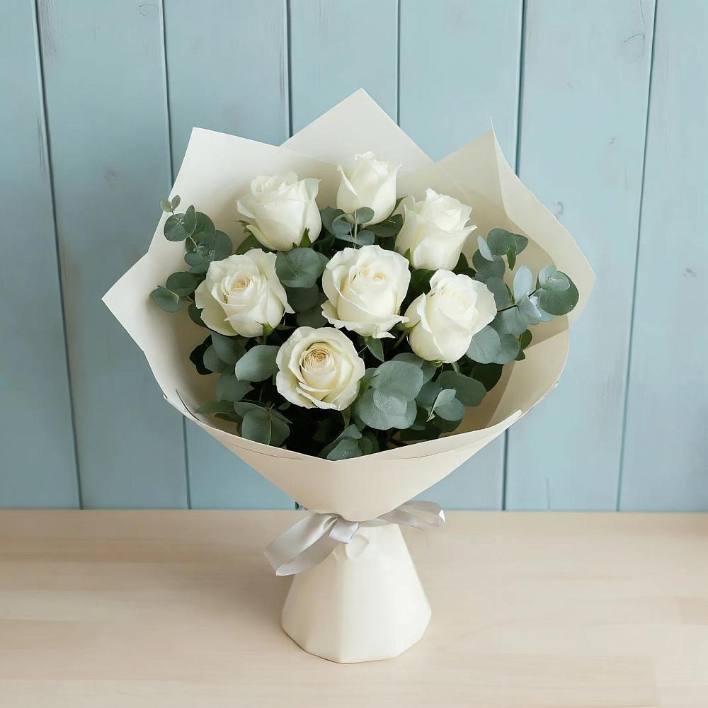 Букет Белые розы в Эвкалипте в Ильинке Астраханской области