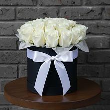 Цветочная композиция из Розы в шляпной коробке в Ильинке Астраханской области